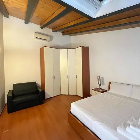Aparthotel Easy - And Navigli 2*