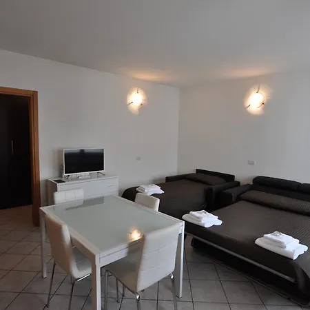 Aparthotel Easy - And Navigli Milan