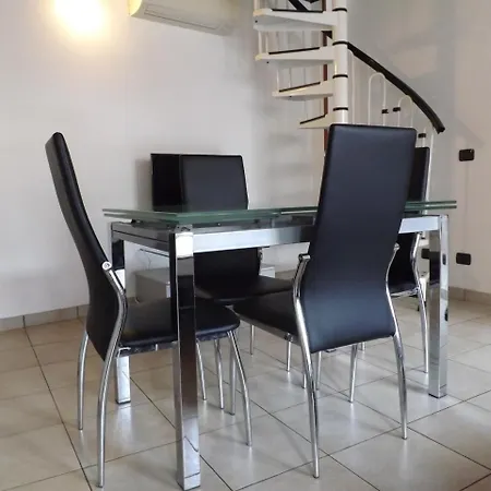 Easy - And Navigli 4* Milano