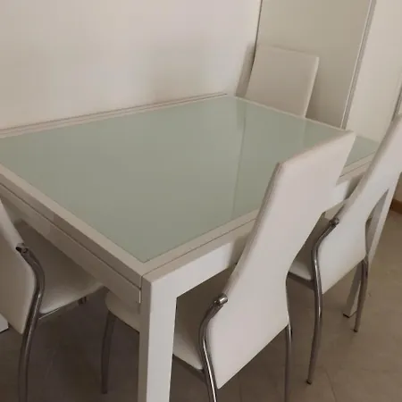 Lägenhetshotell Easy - And Navigli 4*