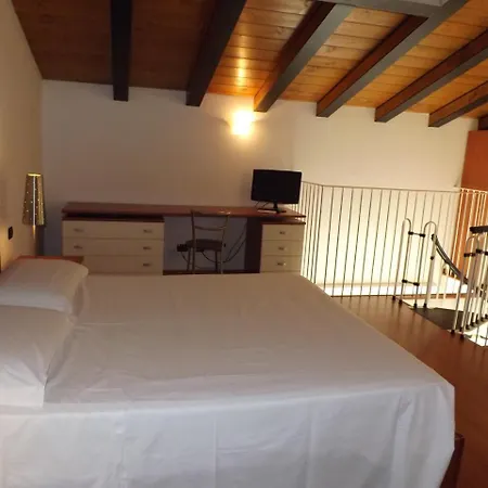 Aparthotel Easy - And Navigli 2*
